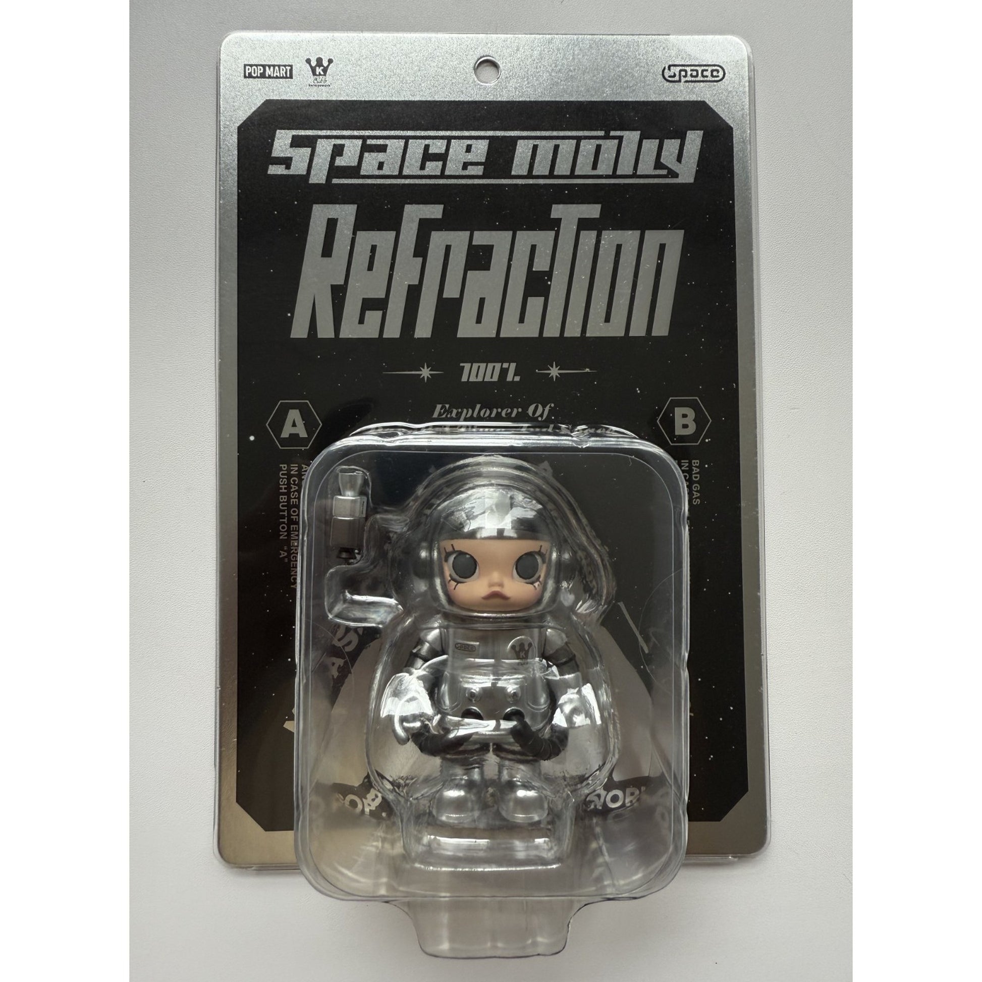 POP MART Authentic Mega Space Molly 100% Refraction Limited Edition Figure